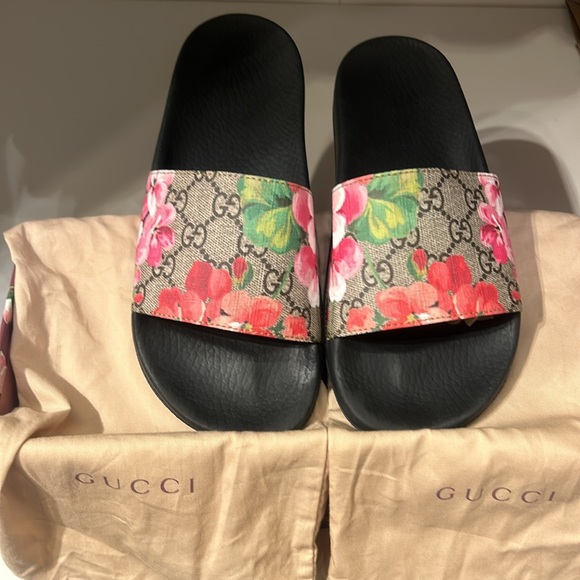 Gucci Sliders - Picture 4 of 5